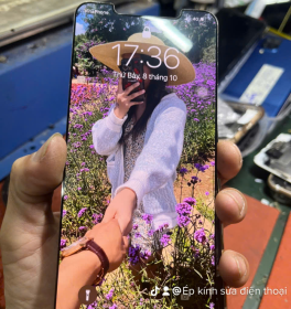Thay màn hình IPhone